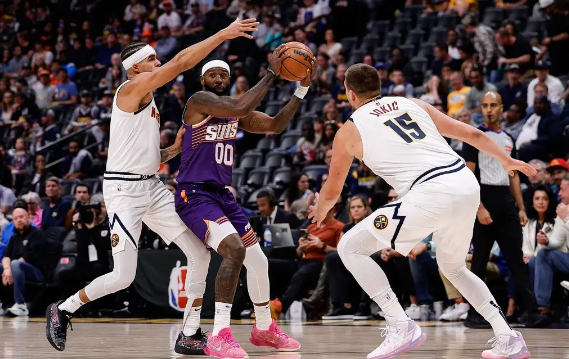 约老师21+14+9莫里斯20分 KD布克缺阵太阳118-114胜掘金 约老师21+14+9莫里斯20分 KD布克缺阵太阳118-114胜掘金