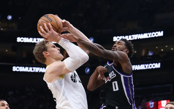 小萨29+16+8福克斯22分 马尔卡宁21分爵士117-114险胜国王