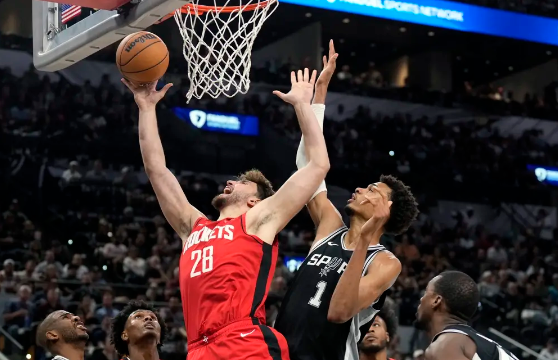 杰伦-格林36分 小史密斯17+8 文班14+20+5+4帽 火箭复仇马刺