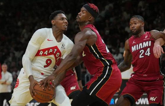 巴特勒26+6 希罗23分 热巴&巴恩斯三双 热火击败猛龙 巴特勒26+6 希罗23分 热巴&巴恩斯三双 热火击败猛龙