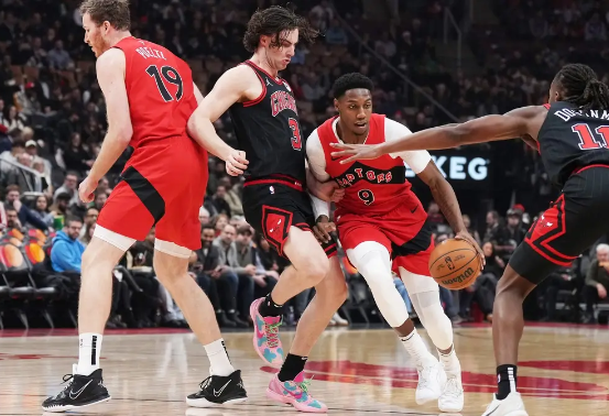 武切维奇24+5 巴雷特32+9 公牛7人上双送猛龙5连败 武切维奇24+5 巴雷特32+9 公牛7人上双送猛龙5连败