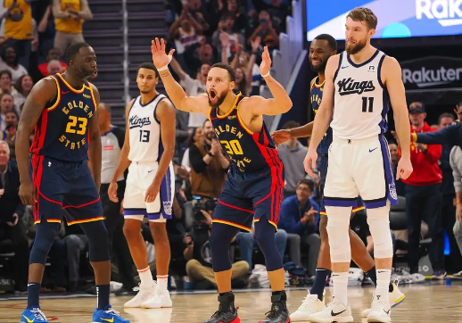 蒙克26+12 库里26+7 福克斯伤缺 国王30分大胜勇士迎4连胜