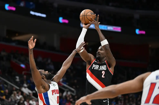 康宁汉姆32+6+9 A-西蒙斯36+9 活塞22分逆转开拓者取4连胜 康宁汉姆32+6+9 A-西蒙斯36+9 活塞22分逆转开拓者取4连胜