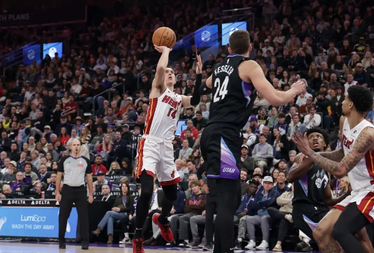 打铁大战！马尔卡宁空砍23分 哈克斯关键三分 热火险胜爵士