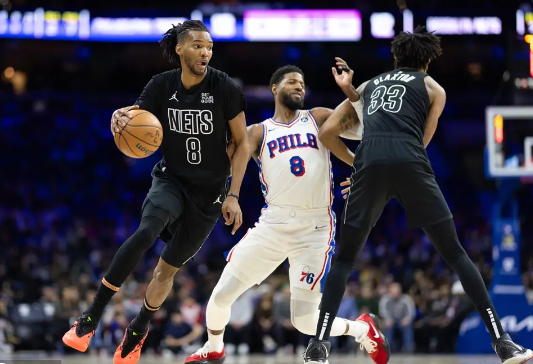 克拉克斯顿补篮绝杀 老黄忠23分 马克西31+5 篮网送76人7连败