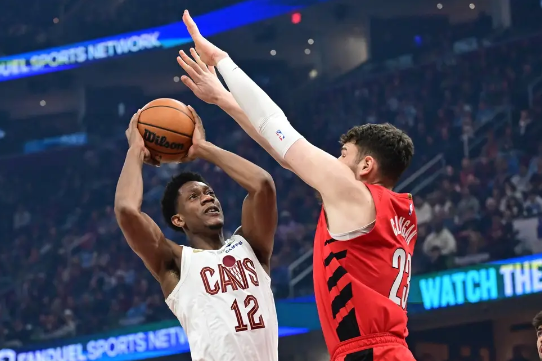 亨特32+7 阿夫迪亚30+12+10 骑士加时18分逆转开拓者取10连胜 亨特32+7 阿夫迪亚30+12+10 骑士加时18分逆转开拓者取10连胜