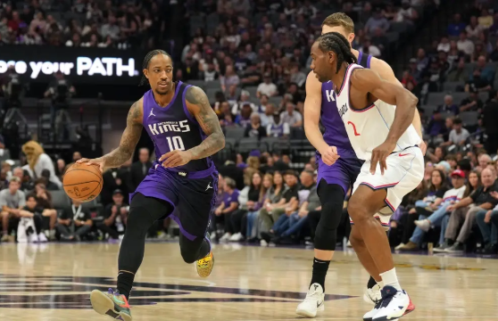 哈登23+11+10&失误吓人 小卡28+6 德罗赞失绝杀 快船胜国王取7连胜