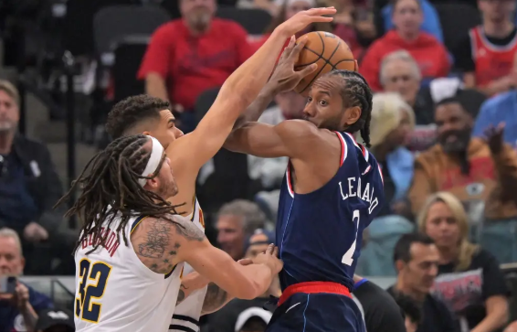 戈登压哨补扣绝杀！约基奇36+21+8 掘金拒绝快船逆转2-2扳平比分